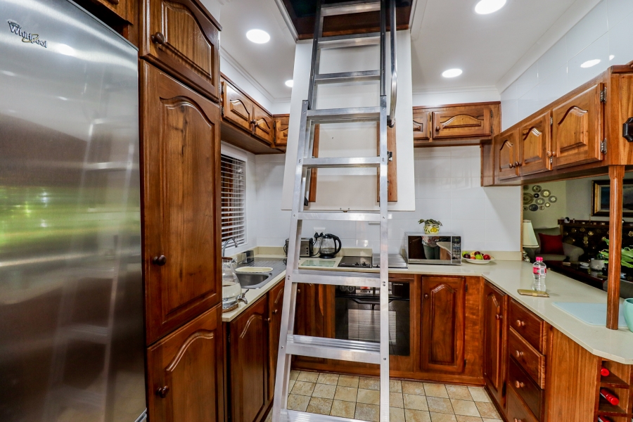 3 Bedroom Property for Sale in Kosmos North West